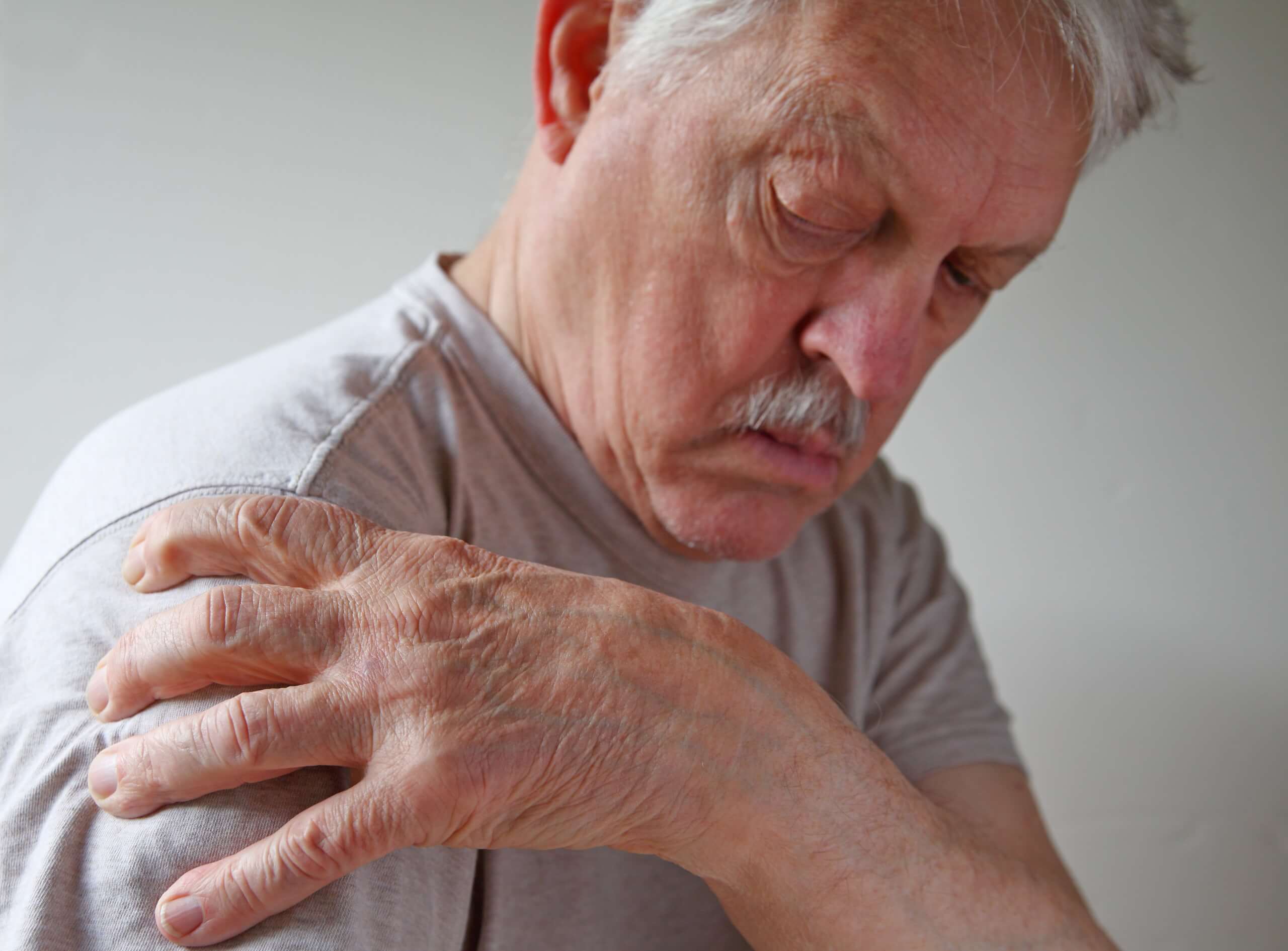 symptoms of shoulder calcination
