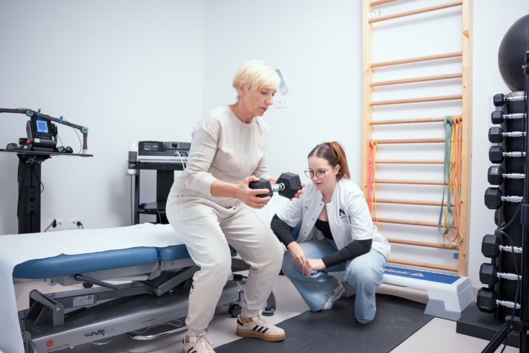 Fizioterapija na napotnico: zakaj je za mnoge neučinkovita?