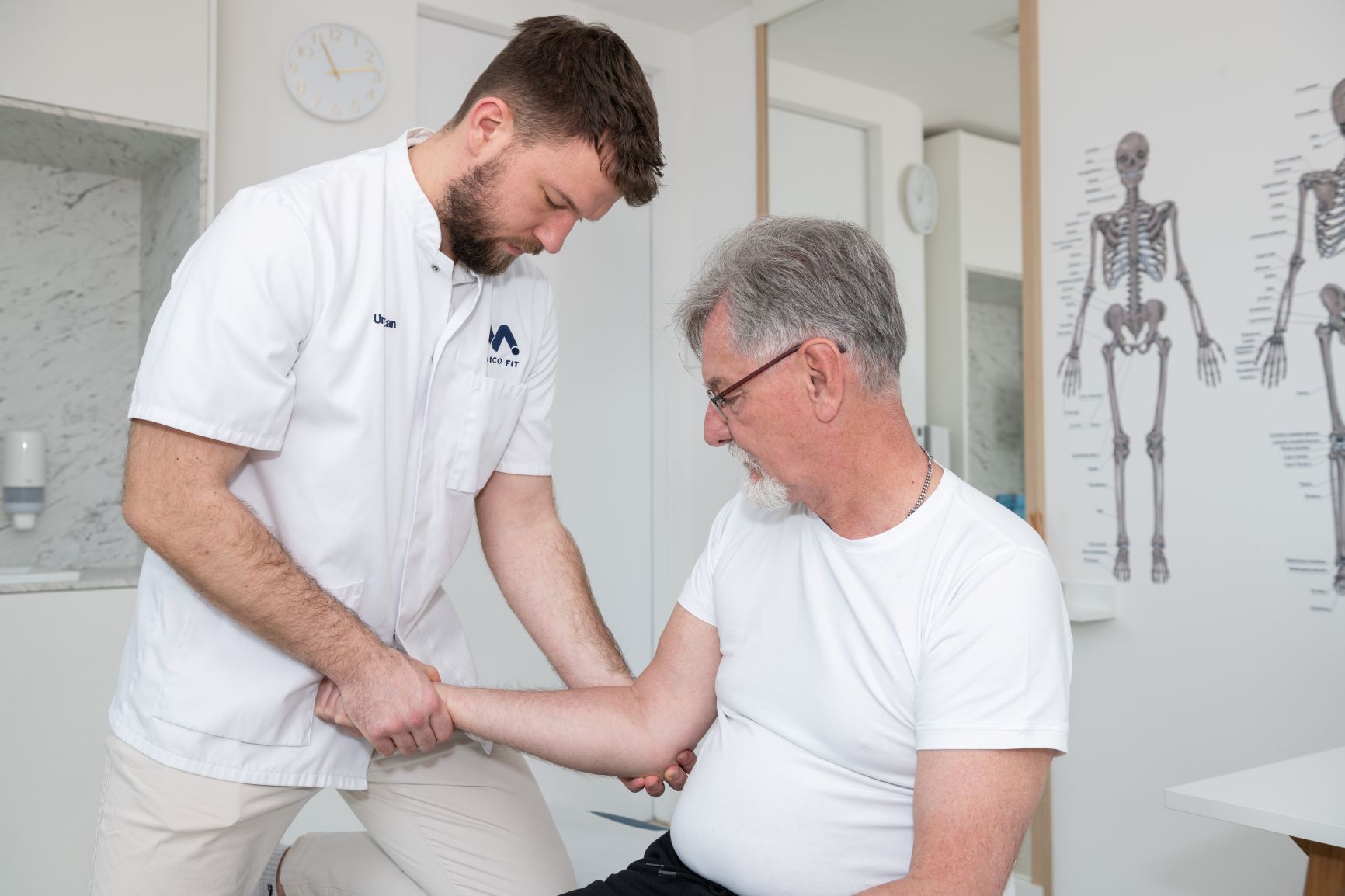 Medicofit zlom komolca diagnostika